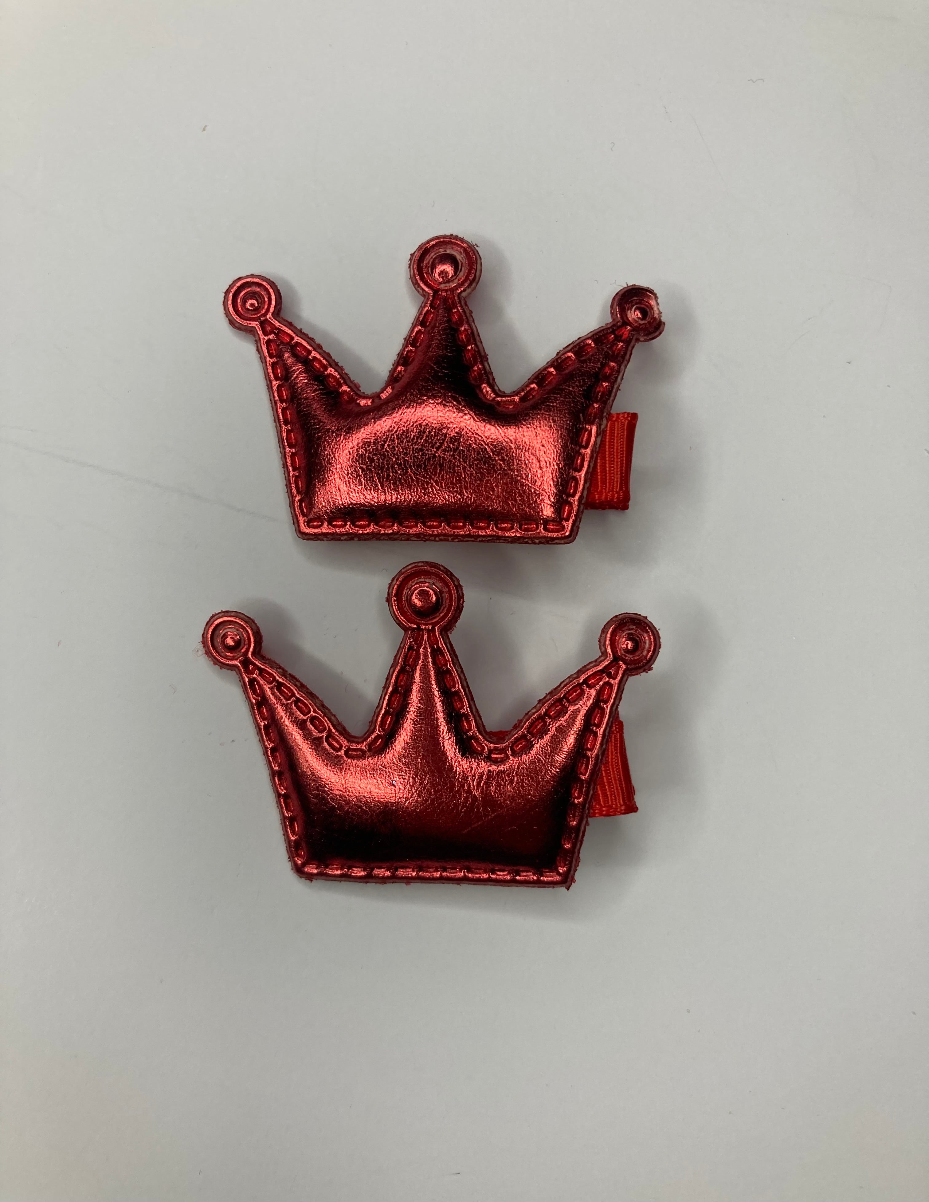 Crown Alligator Pins
