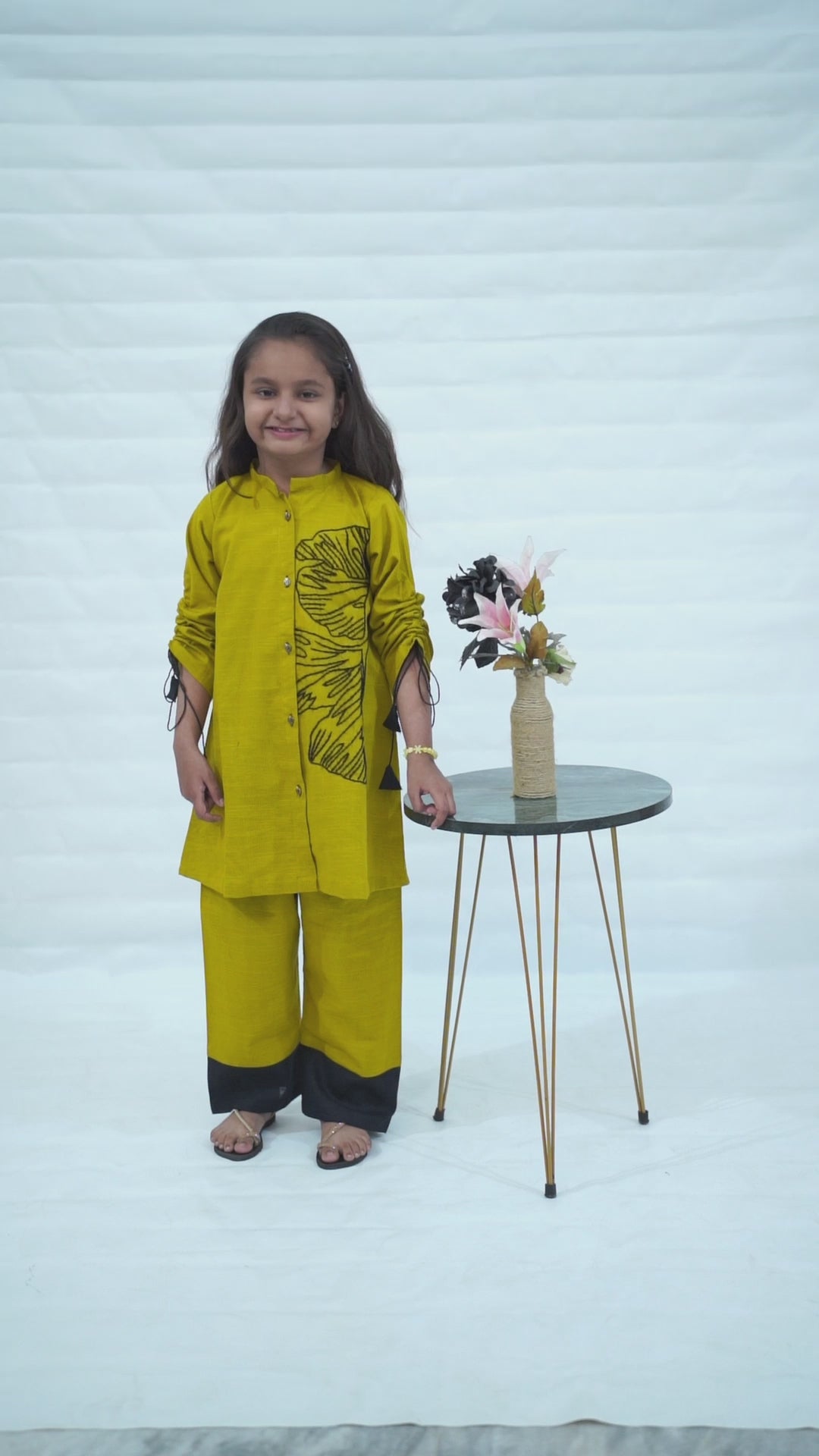 Girls Khaddar Hand Embroided Co-ord Set 2pc - Light Olive