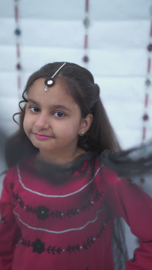 Girls Khaddar Embroided Suit 3pc