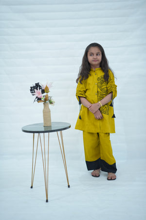 Girls Khaddar Hand Embroided Co-ord Set 2pc - Light Olive