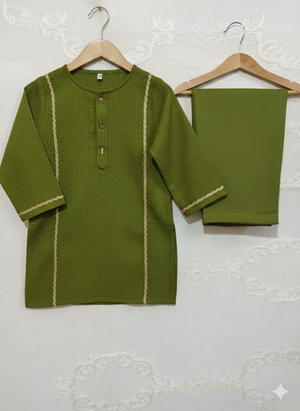 Girls Khaddar Solid Embellished Suit 2pc
