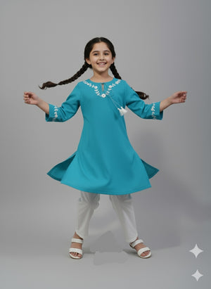 Girls Khaddar Hand Embroided Suit 2pc
