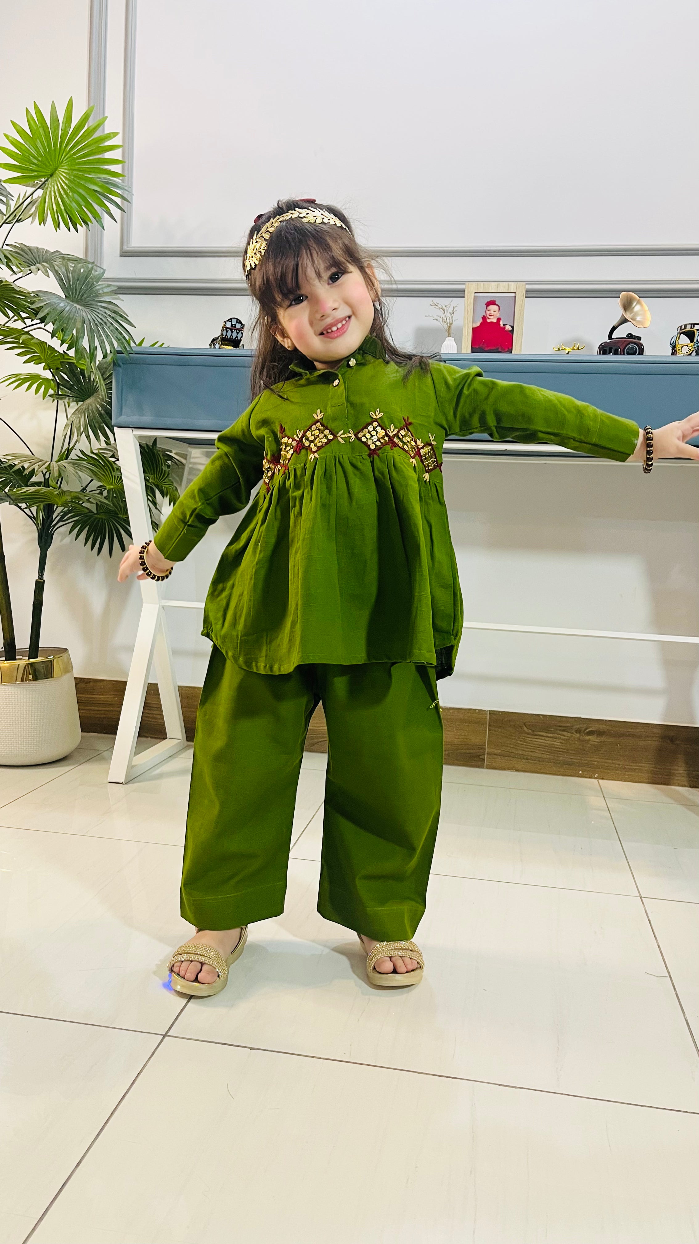 Girls Khaddar Hand Embroided Frock Set 2pc - Olive Green