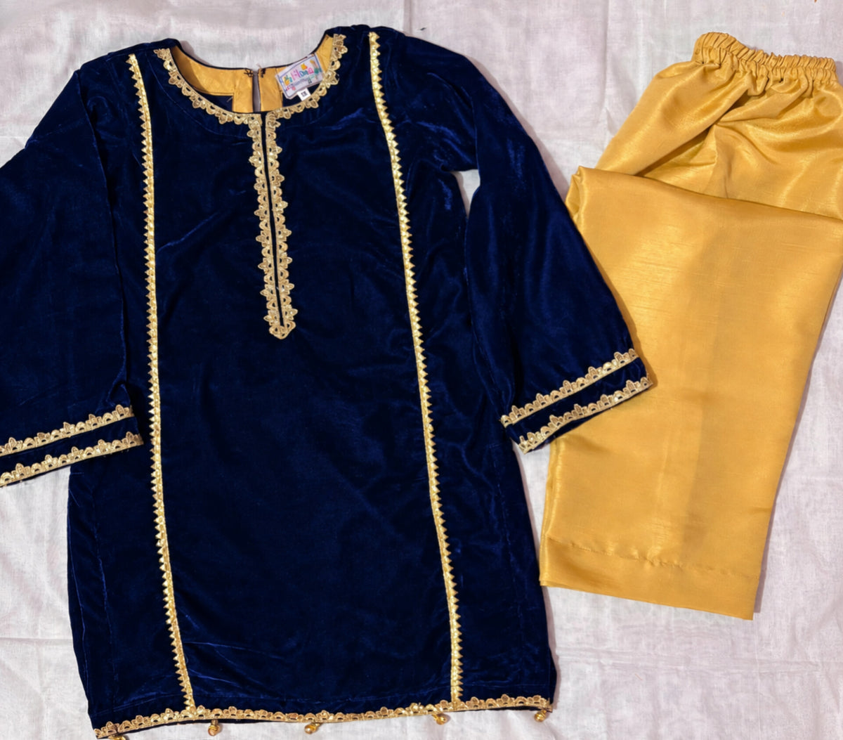 Girls Navyblue Velvet Kurta Suit - 3pc