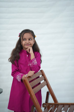 Girls Khaddar Hand Embroided Co-ord Set 2pc - Margenta