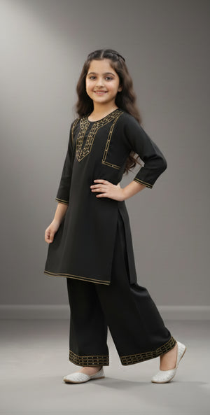 Girls Khaddar Embellished 2pc