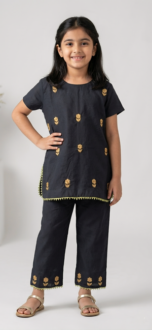 Girls Floral Embroided Suit 2pc